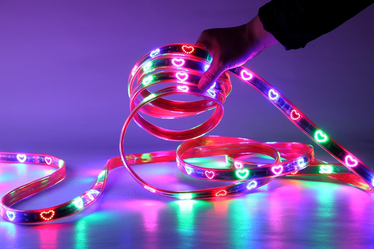 2025 240D 16MM Bande de lumière quatre couleurs