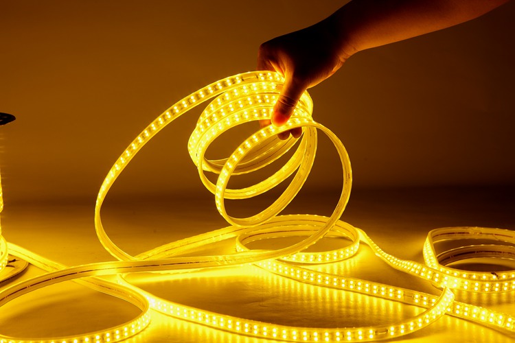 2835 180D 11MM Golden Light Strip