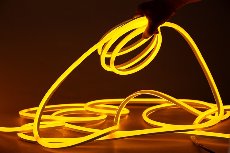Tira de luz dourada flexível de lado único